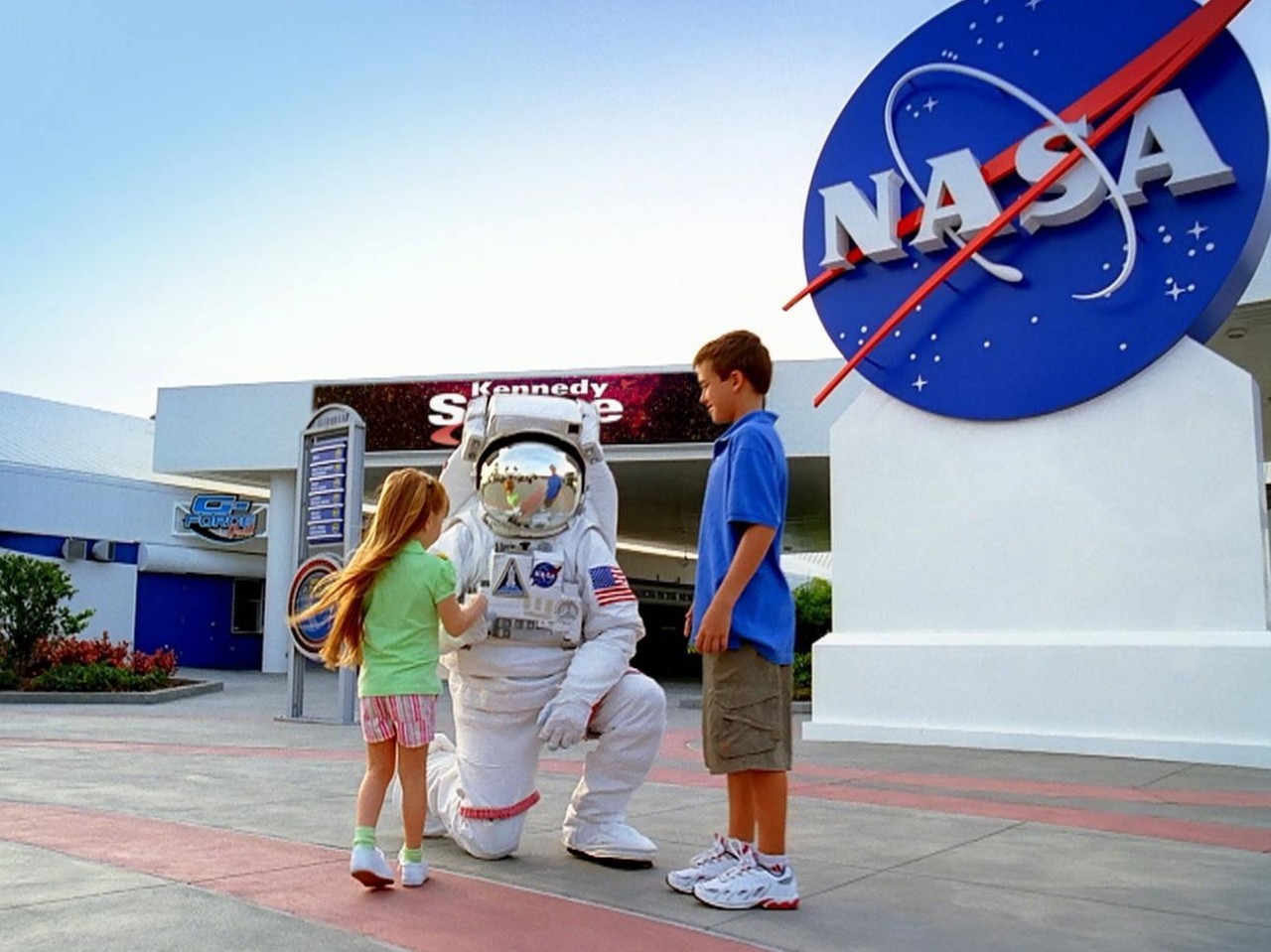 NASA启动欧罗巴快船计划，星际温馨旅程启程