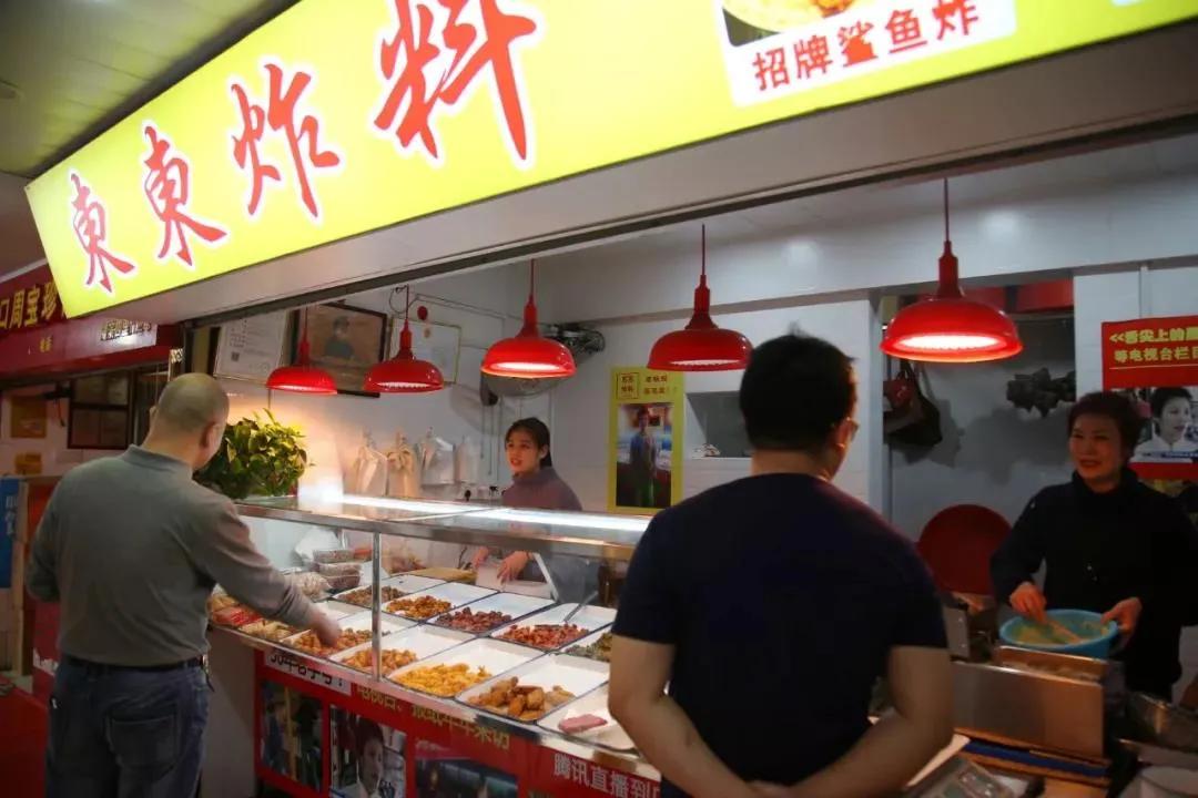 独家揭秘，最新单机CF隐藏宝藏，小巷中的特色小店