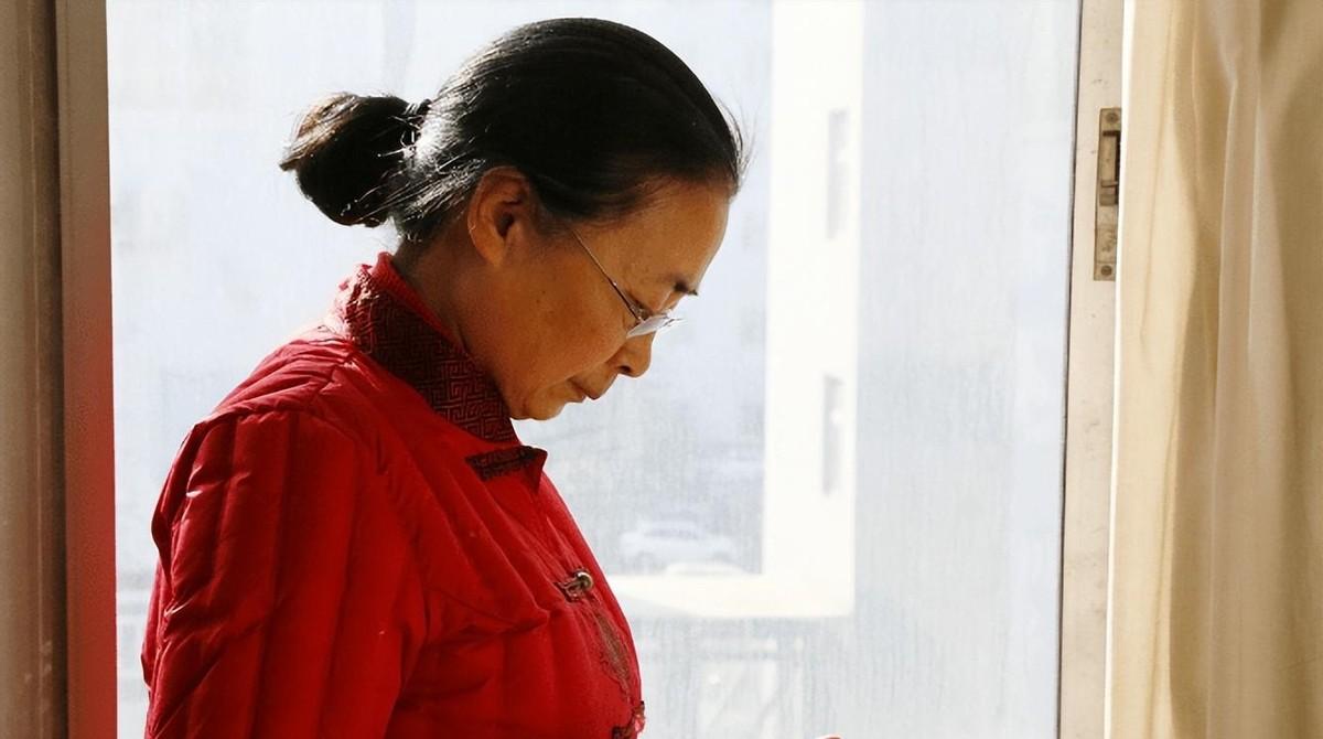 “超生公职人员处理新动态”,超生公职人员的家庭小日常