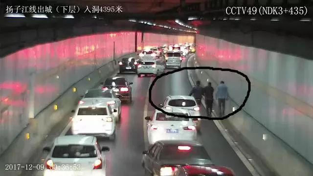 隧道口警示牌背后的深思，查酒驾代驾行为与前方安全守护