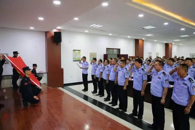 民警索取三千元事件揭秘，真相与影响