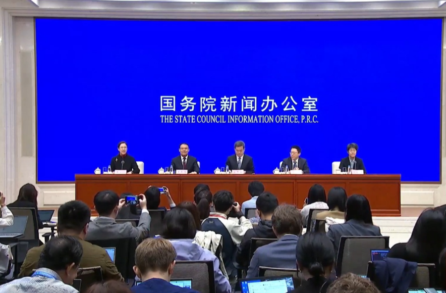 财政部：还有较大举债空间和赤字空间