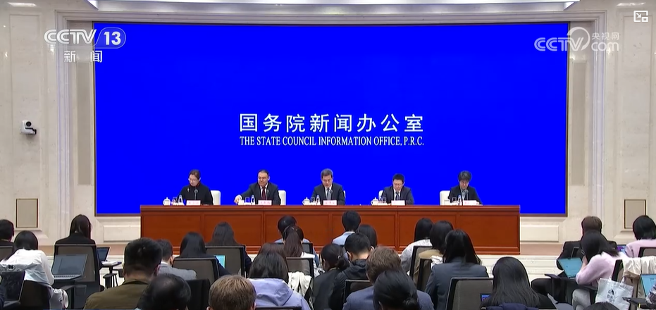 蓝佛安强调，强化基层三保财力保障，筑牢社会和谐稳定之基