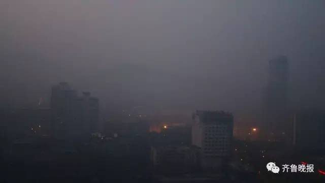 北京今夜明早能见度低于千米，气象预警发布