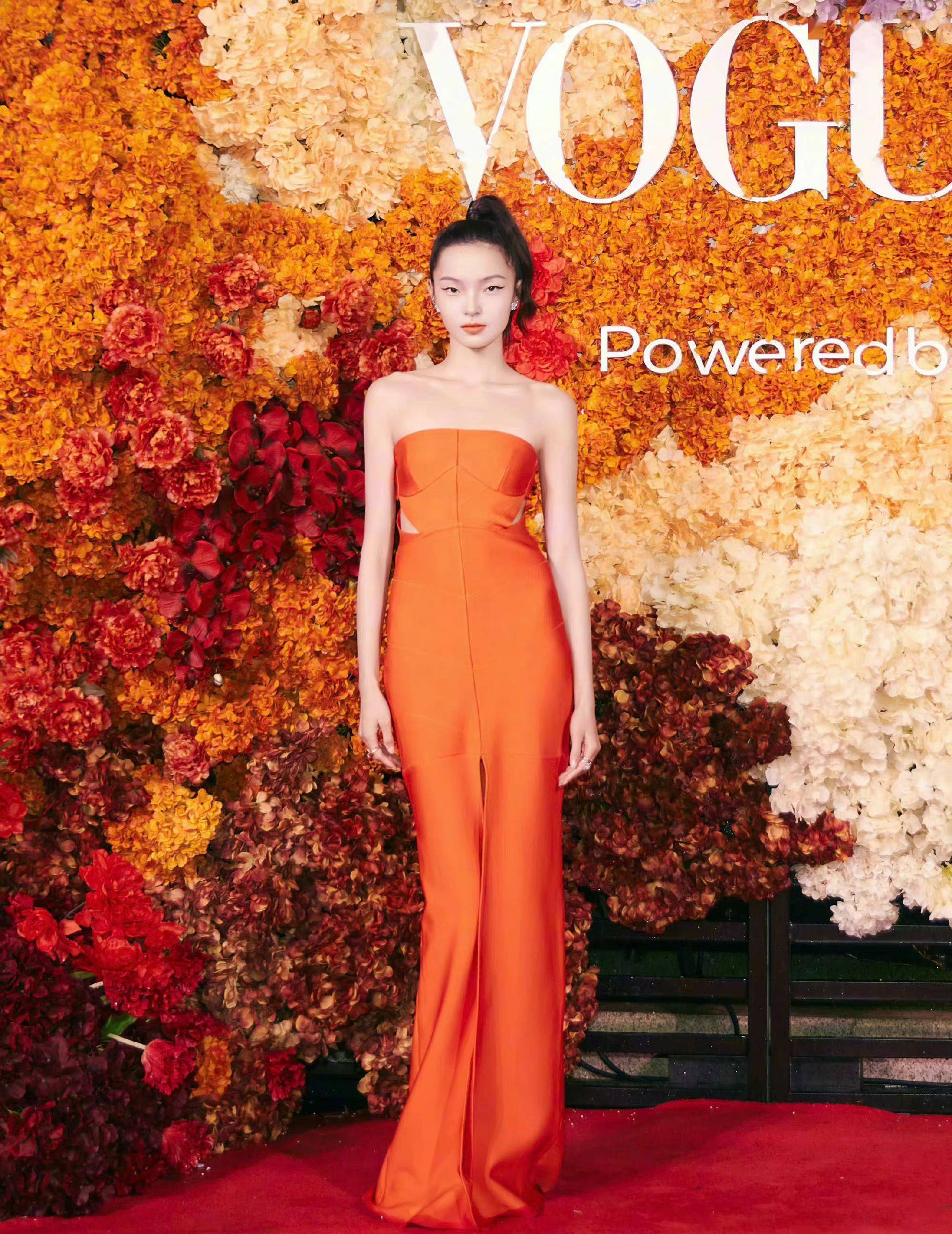 郑钦文VOGUE展现独特风采，不输超模的魅力展现