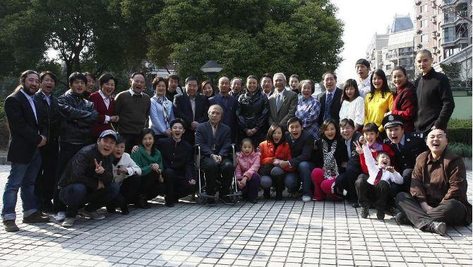东方时空深度解析时事热点，多元视角展现最新一期内容