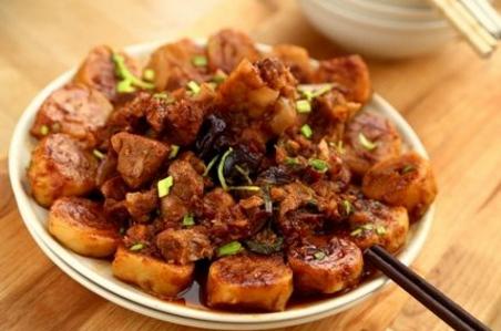 甘肃高速车祸最新动态与小巷美食探索之旅