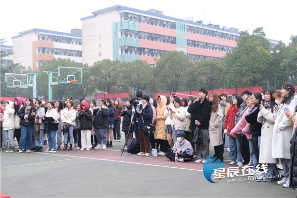 最新情歌对唱，演绎浪漫爱情的音符魅力