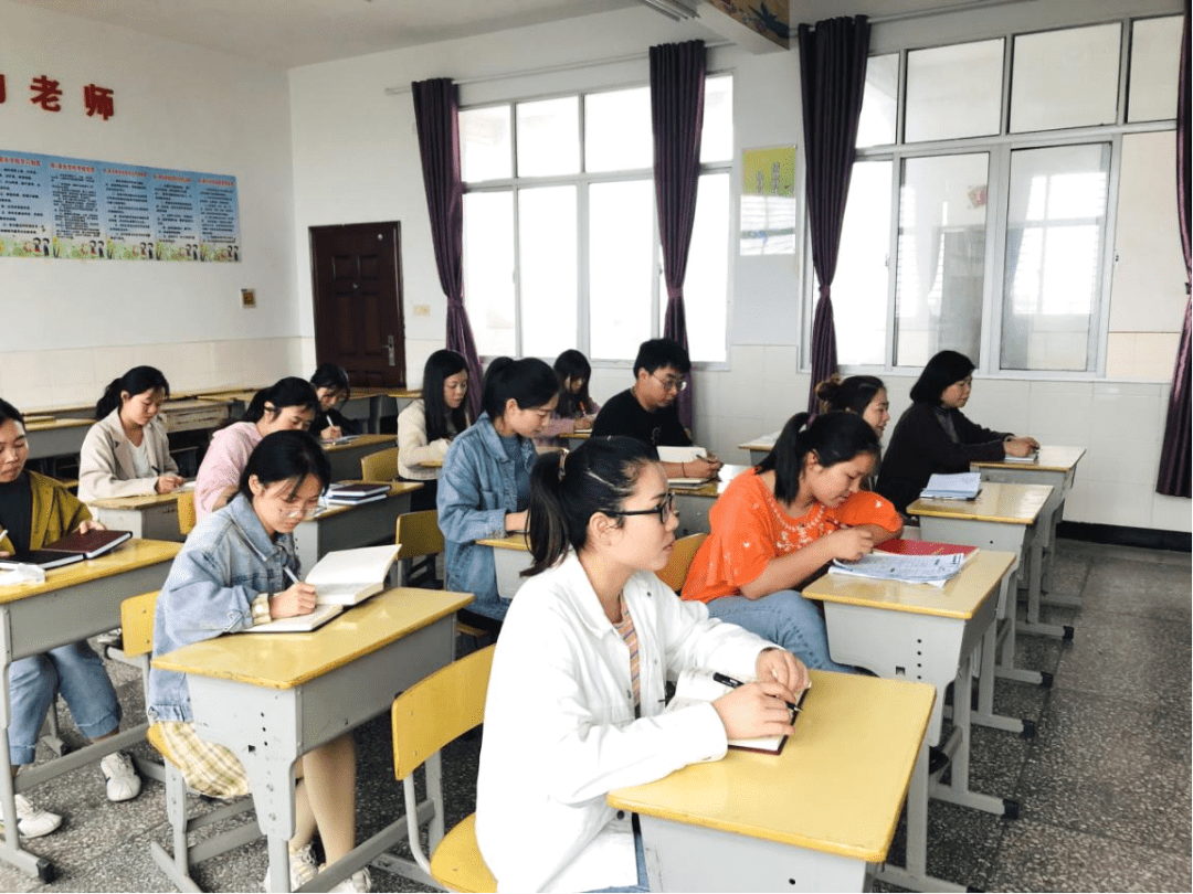 最新款棉麻，时尚变迁中的自信与成就感之源