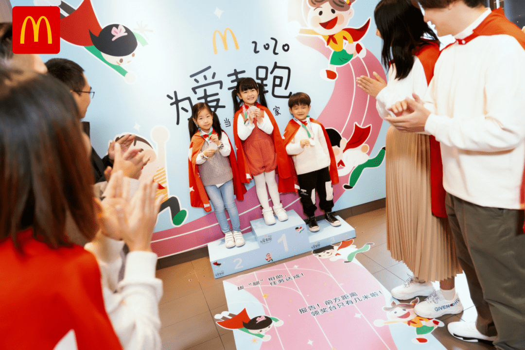 主题壁纸最新，家的温馨与友情的绽放之美