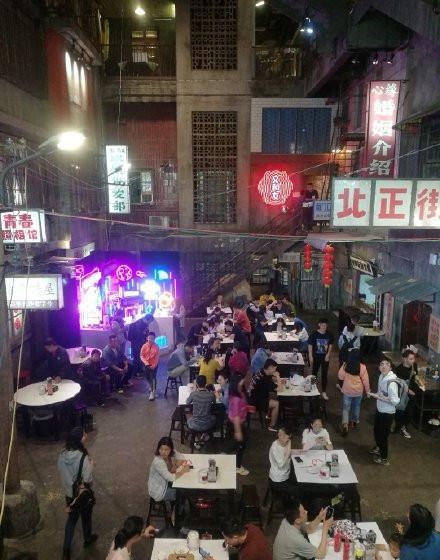巷弄深处的独特小店，探索未知的惊喜世界